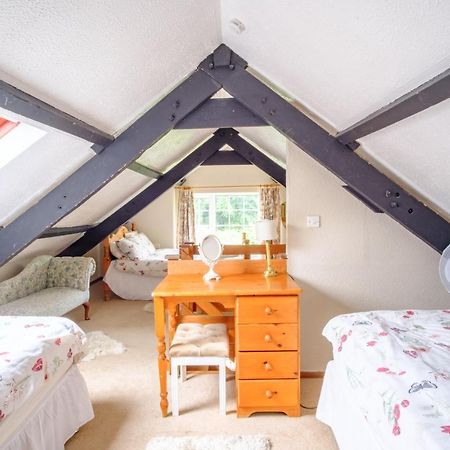 Lakeside Cottage Carmarthen Buitenkant foto